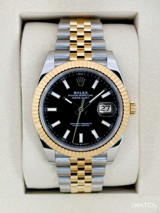Relógio Rolex Datejust em aço e ouro, mostrador preto e pulseira Jubilee