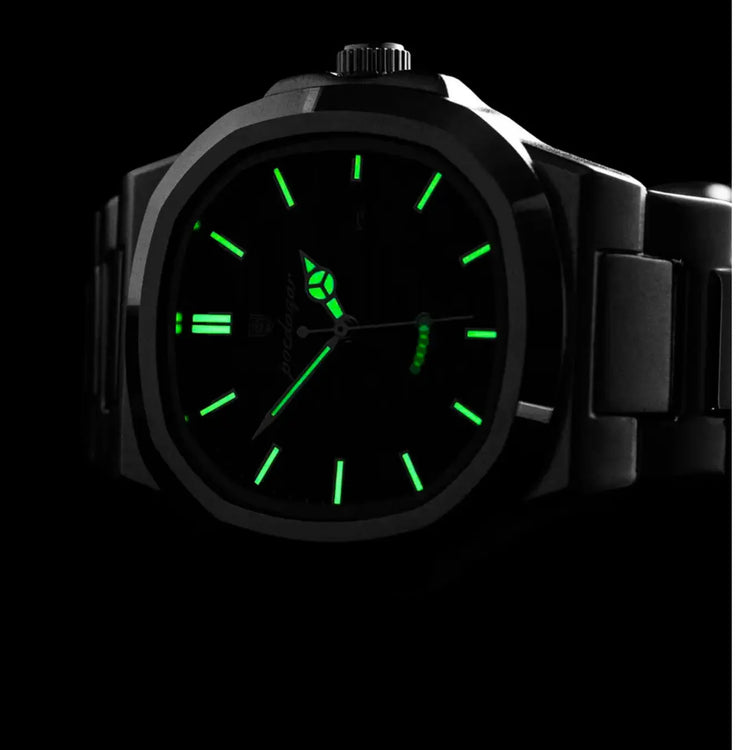 Relógio Nautilus de 41 mm com mostrador escuro e ponteiros verdes luminosos