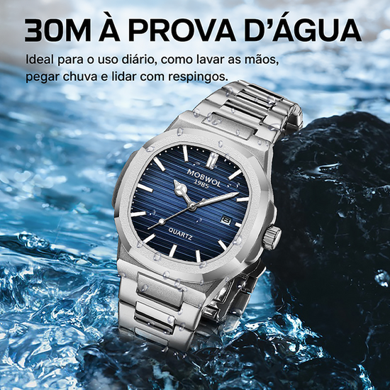 Relógio masculino prateado com mostrador azul e pulseira metálica de elos