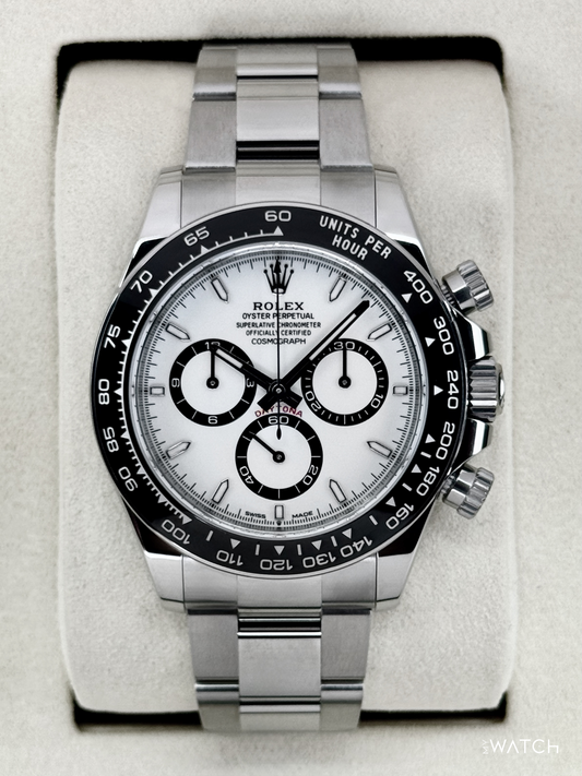 Relógio Rolex automático com pulseira de aço e mostrador branco com submostradores pretos