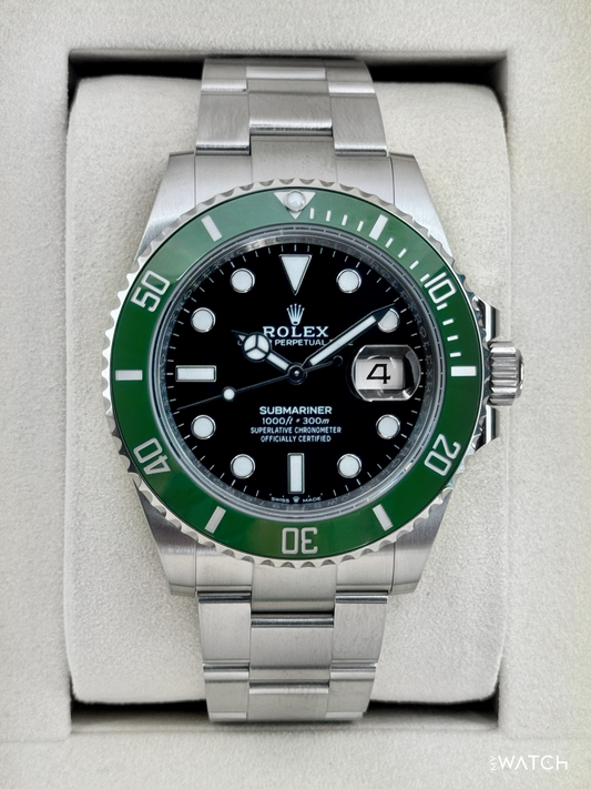 Relógio Rolex Submariner com mostrador preto e bisel verde, pulseira de aço