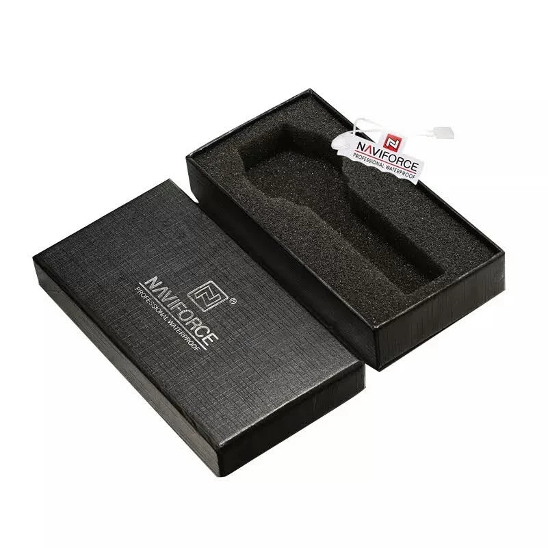 Conjunto de caixa e estojo preto com marca NAVIFORCE para relógio