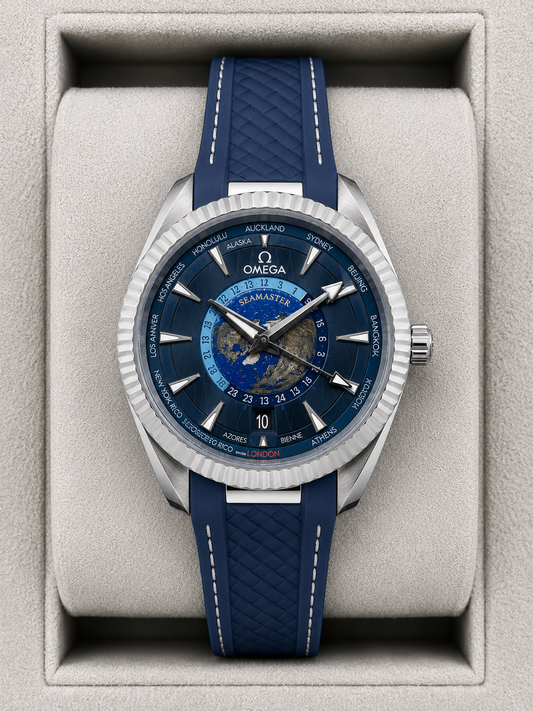 Relógio Omega Seamaster Aqua Terra com pulseira azul de borracha e mostrador azul