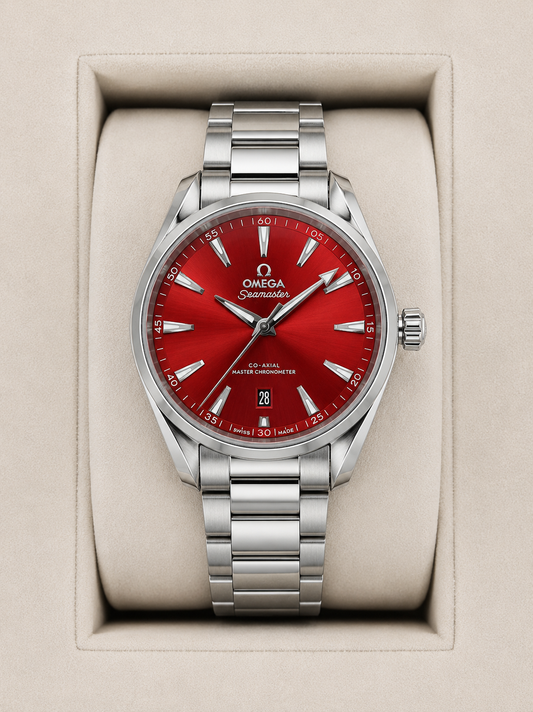 Relógio Omega Seamaster com mostrador vermelho e pulseira de aço inox