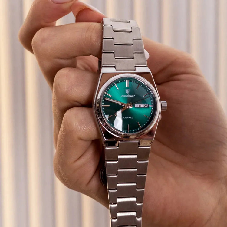 Relógio de pulso aço com mostrador verde, pulseira de elos e indicação quartz