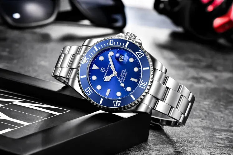 Relógio automático azul com pulseira de aço, mostrador azul e ponteiros